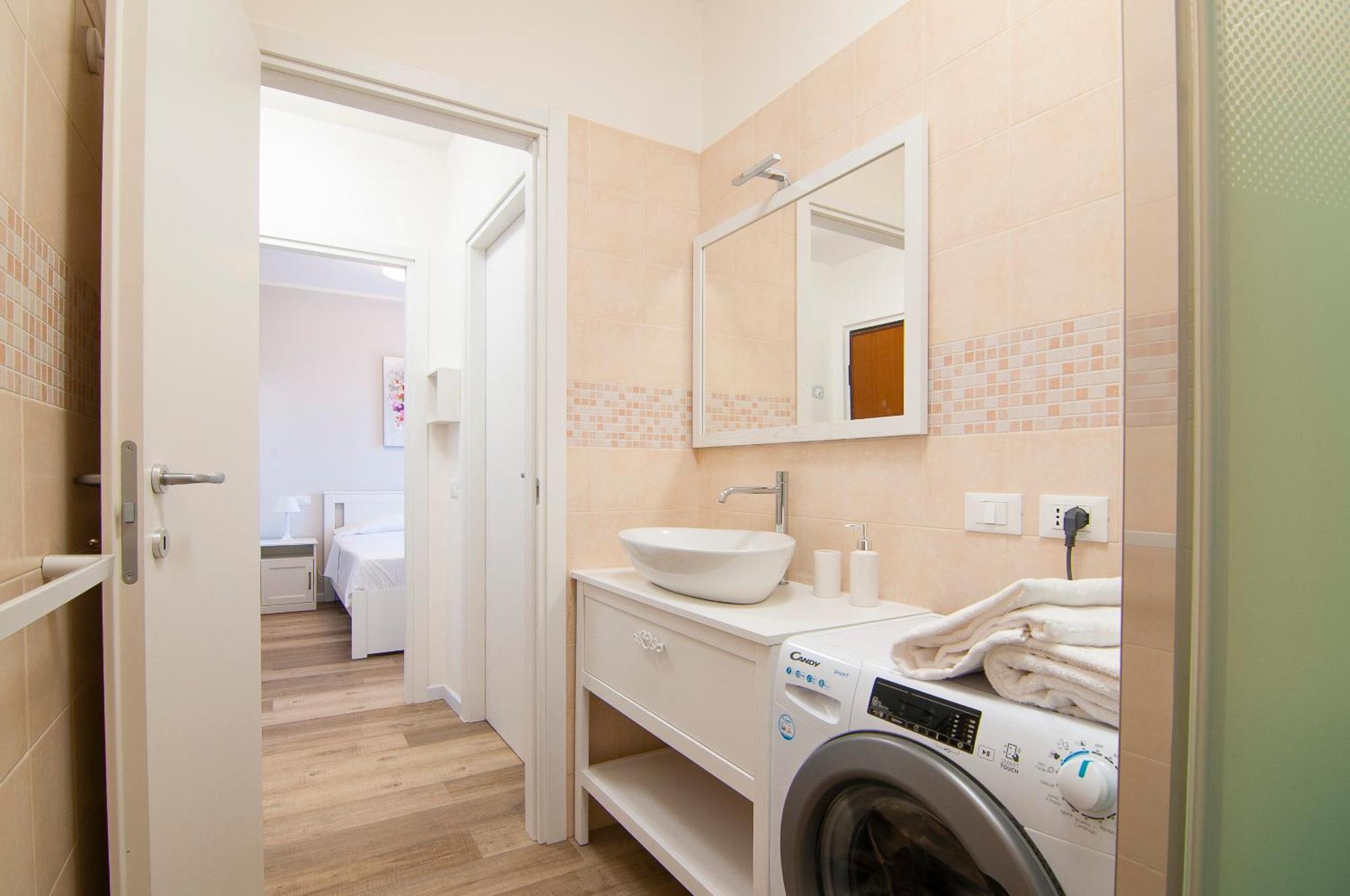 Sangiohouse - Parking & Wifi Apartment เวโรนา ภายนอก รูปภาพ